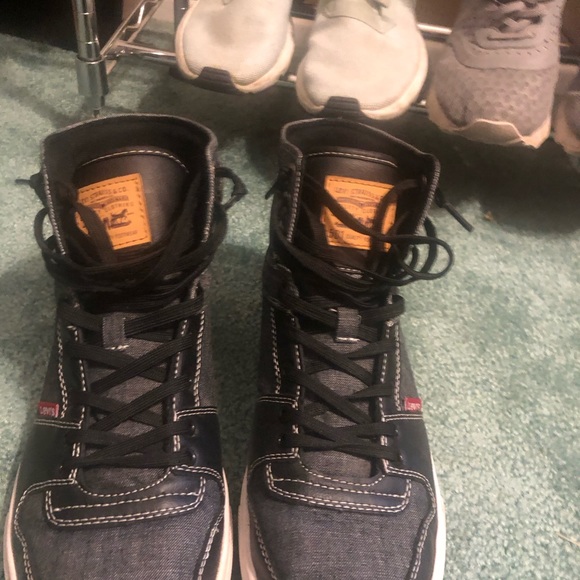 Blue and Jean colored high tops super clean.look great with dark jeans - Picture 4 of 4